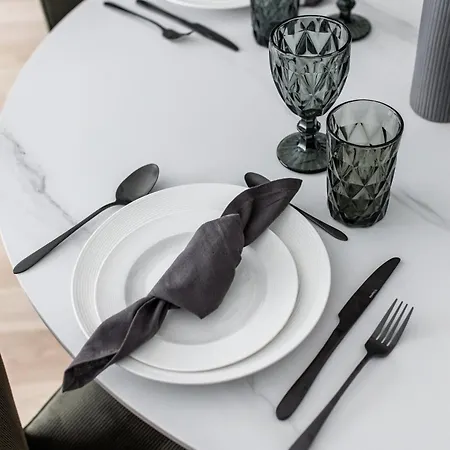 شقة Lovely Noblessner Studio, Free Underground Parking!