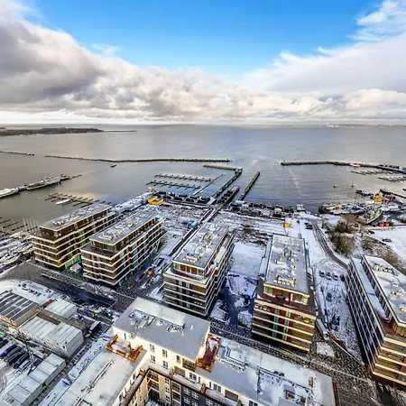 Appartement Lovely Noblessner Studio, Free Underground Parking!