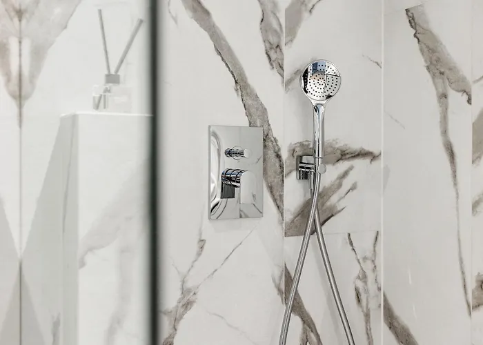 Lovely Noblessner Studio, Free Underground Parking!