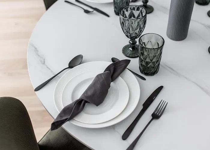 Lägenhet Lovely Noblessner Studio, Free Underground Parking!